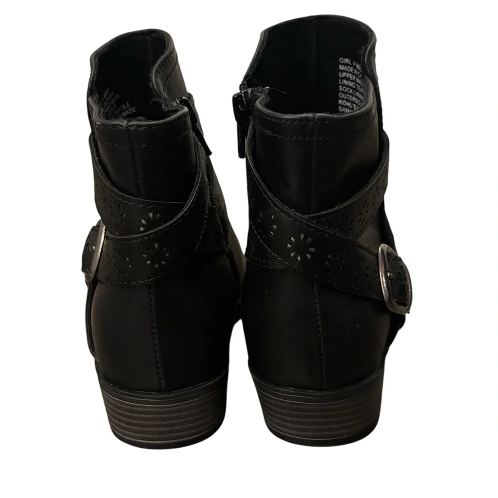 SO NWOB Samanthaa Girls' Ankle Boots Size 4 Kids Black Memory Foam